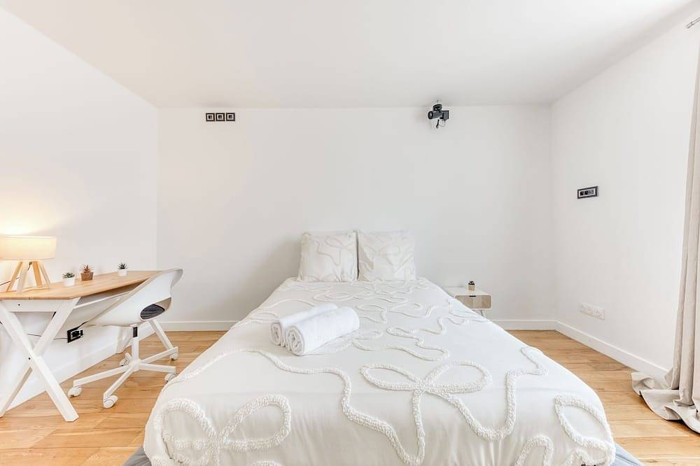 Appartement entier, Studio cosy Vidéoprojecteur et proche Paris in Clichy, Hauts-de-Seine