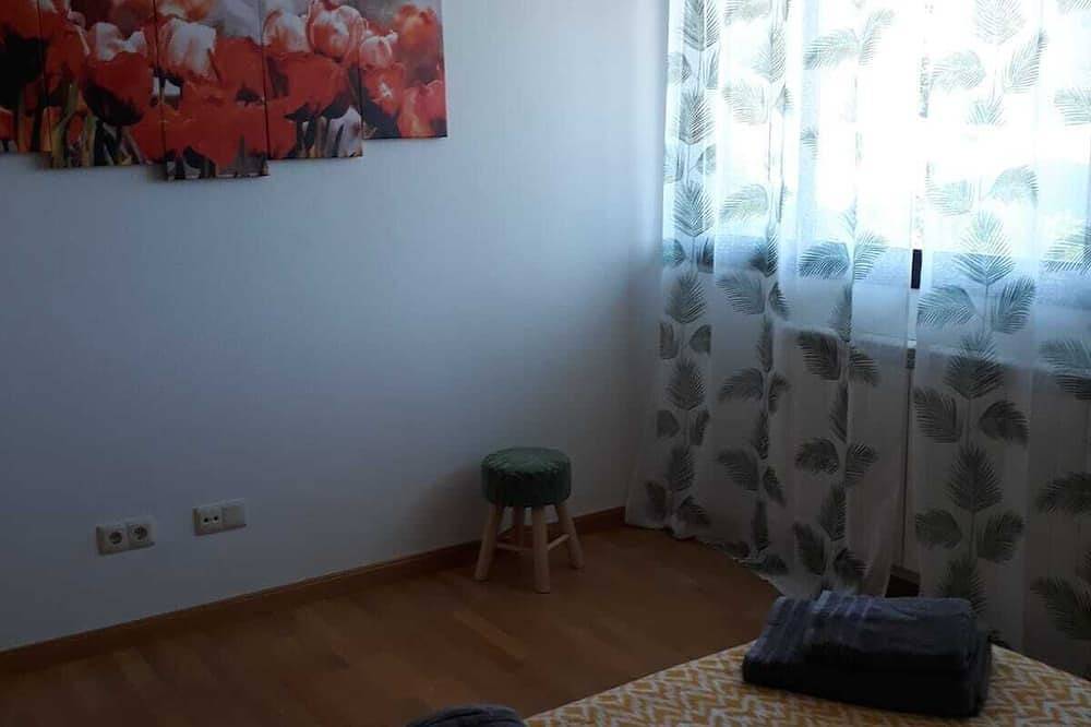 Entire apartment, Apartment Ainsa ... in Aínsa, Spanish Pyrenees