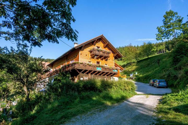 Ferienwohnung für 4 Personen, mit Garten und Ausblick