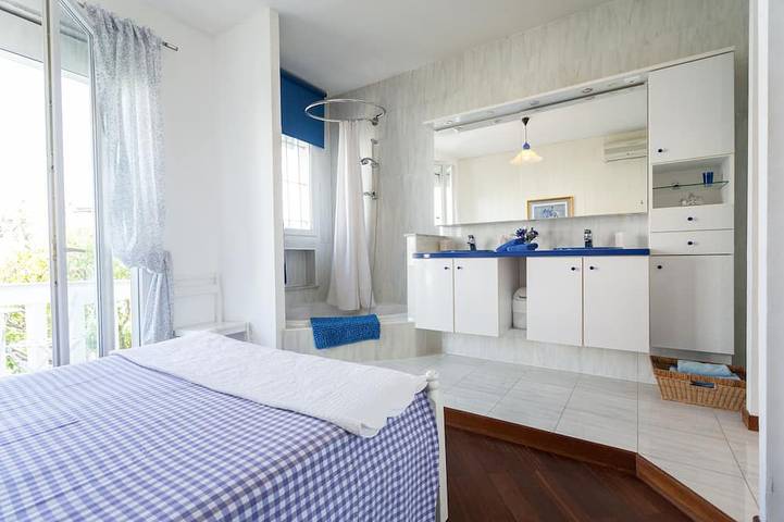 Ferienhaus für 6 Personen, mit Terrasse und Whirlpool in Nizza - 3