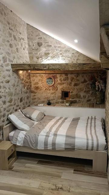 Chambre d’hôte pour 2 personnes, avec vue et jardin en Corrèze
