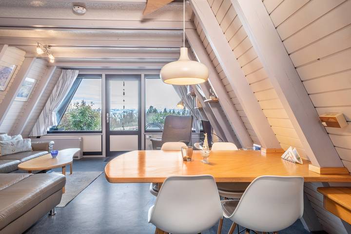 Ferienhaus für 4 Personen, mit Garten und Seeblick