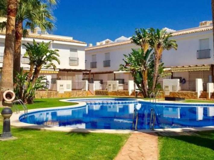 Maison de vacances pour 4 personnes, avec piscine ainsi que vue et jardin - 1