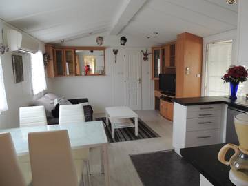 Camping pour 4 personnes, avec piscine et jardin à Talmont-Saint-Hilaire