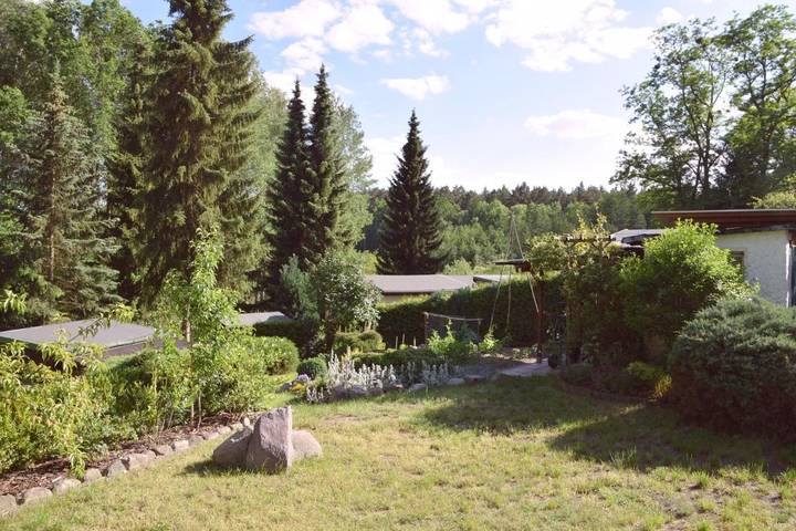 Ferienwohnung für 3 Personen, mit Garten und Ausblick in Biesenthal