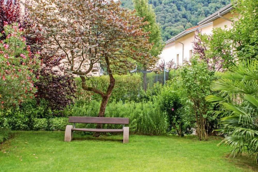 Ganze Wohnung, Residenza Parcolago Apt 018 mit Garten in Caslano, Luganersee