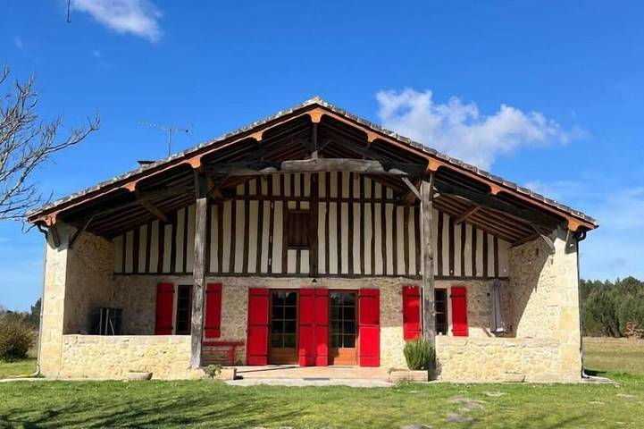 Gîte pour 6 personnes, avec jardin, animaux acceptés à Lavazan