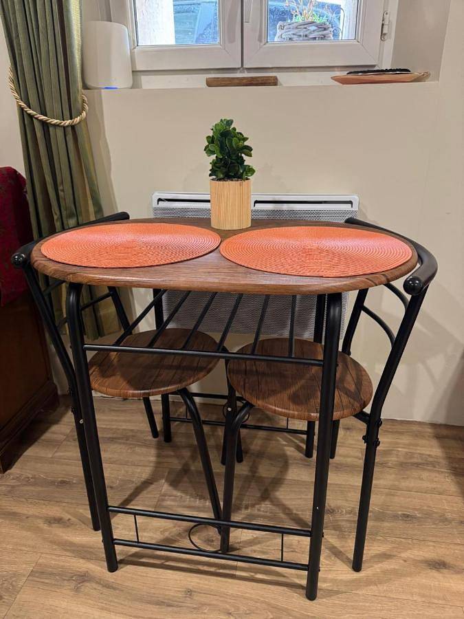 Location de vacances pour 2 personnes à Nanteuil-en-Vallée - 3