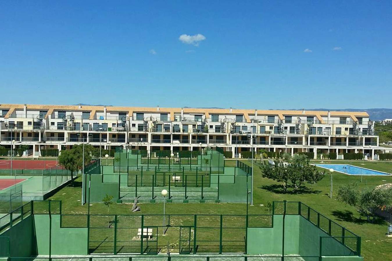 Apartamento entero, Apartamento acogedor en Castellón con piscina compartida, 55 m² in Panoramica Golf (Vinaros), San Jorge