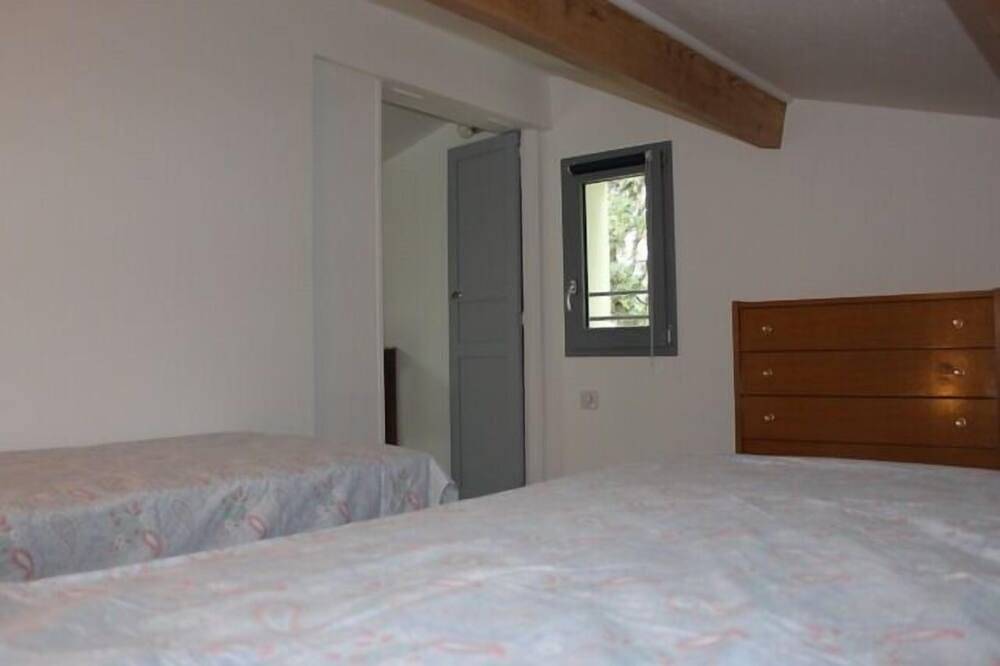 Haus mitten in der Natur mit Pool in Rousset-les-Vignes, Nyons und Umgebung