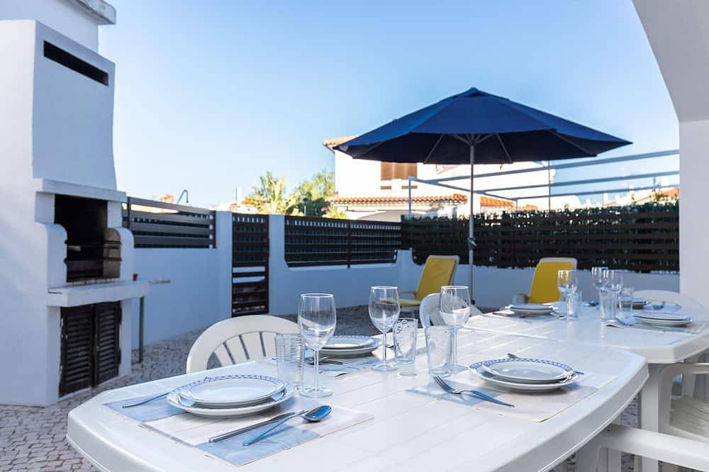 Branle Villa, Wifi, Near Beach in Praia da Lota, Manta Rota