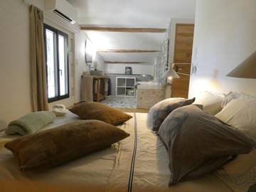 Cottage pour 4 personnes, avec vue et terrasse à Les Angles (Gard)