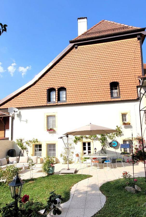 Maison d’hôte pour 3 personnes, avec Terrasse ainsi que Jardin et Vue