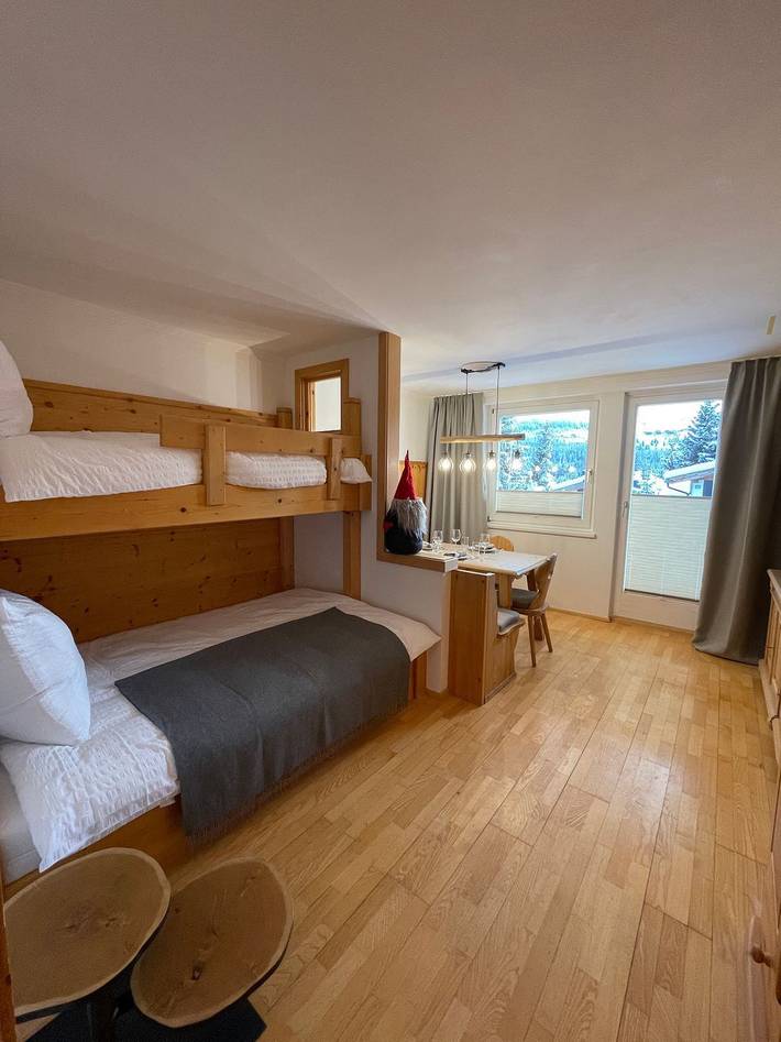 Geheel appartement, Vakantieappartement voor 3 personen met terras in Königsleiten, Pinzgau