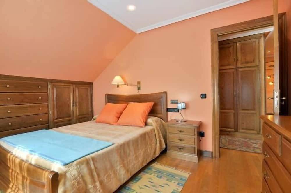 Casa rural (alquiler íntegro) El Pongallin para 12 personas in Sevares, Piloña