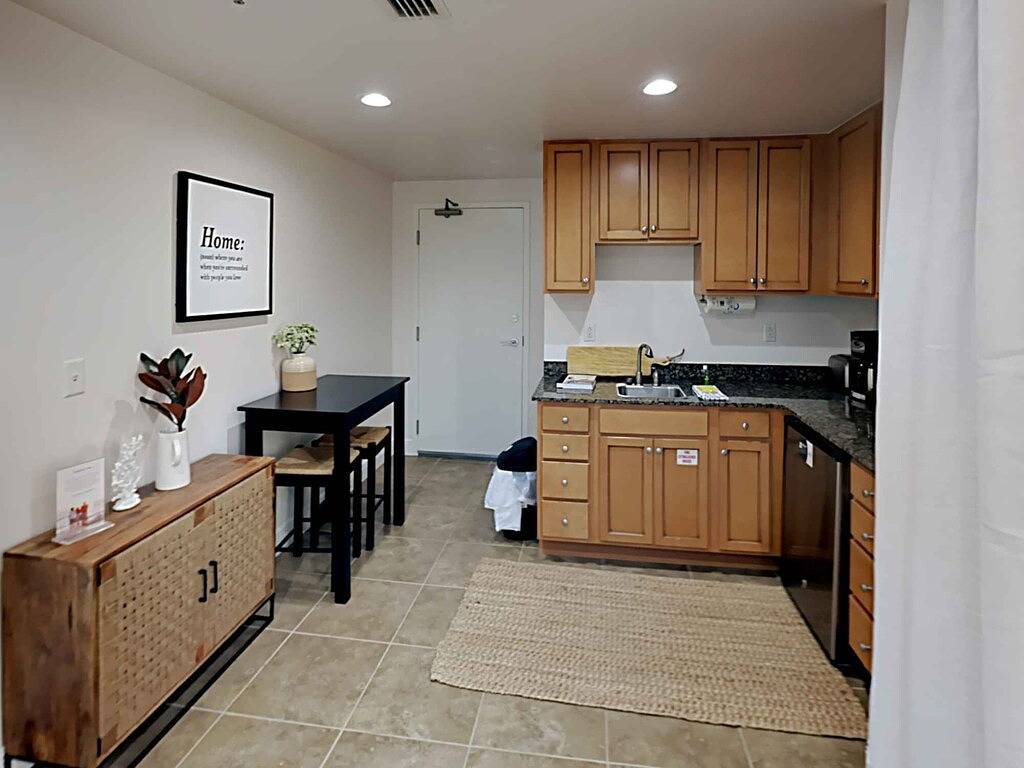 Ganze Wohnung, Sterling Breeze #907 C | Amazing Views + Amenities in Gulf Highlands, Panama City Beach