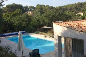 Gîte pour 2 personnes, avec terrasse et jardin, animaux acceptés à Flayosc