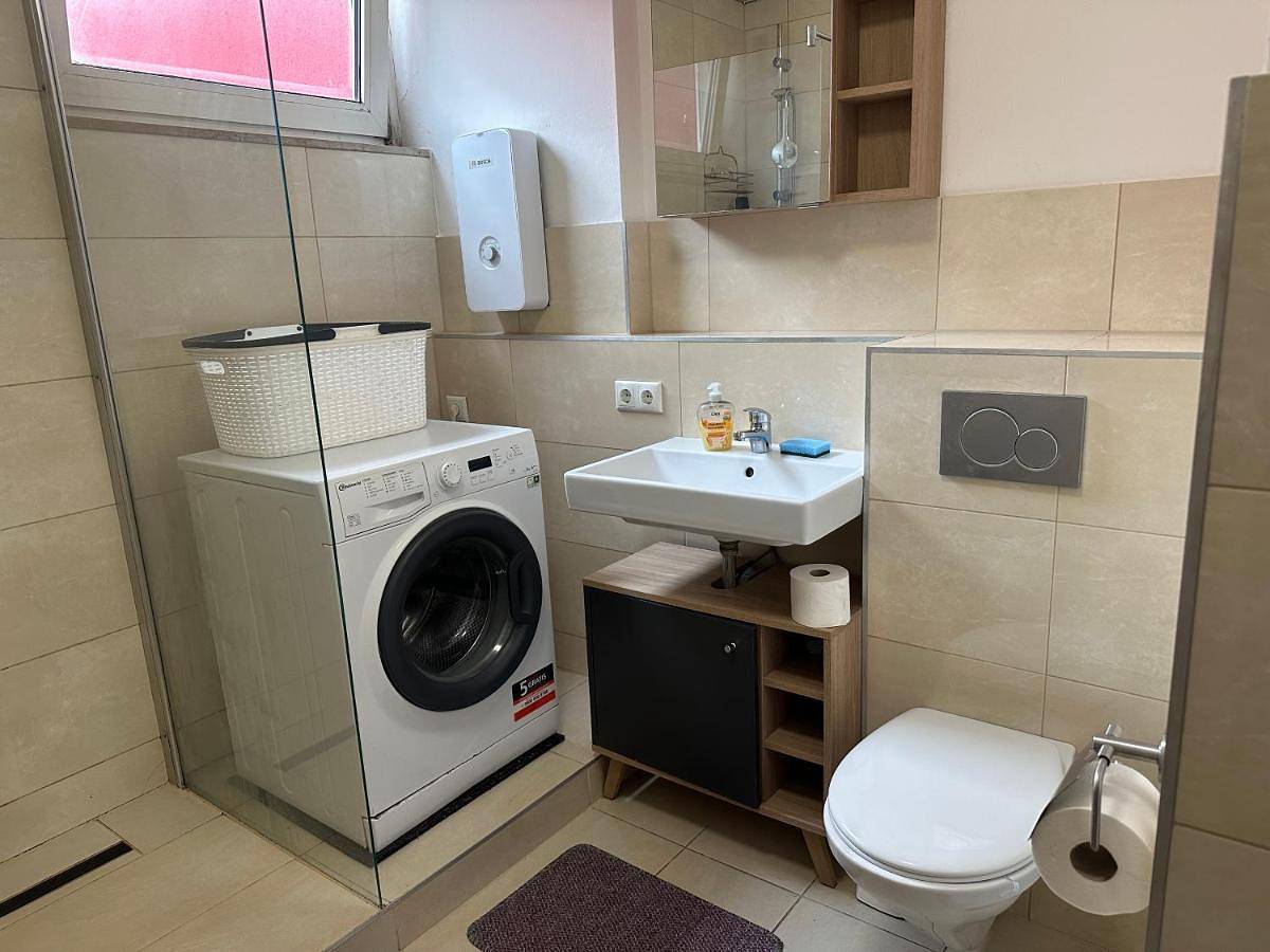 Appartement entier, Große Wohnung mit Balkon Raum Aachen G4 in Würselen, Rhénanie