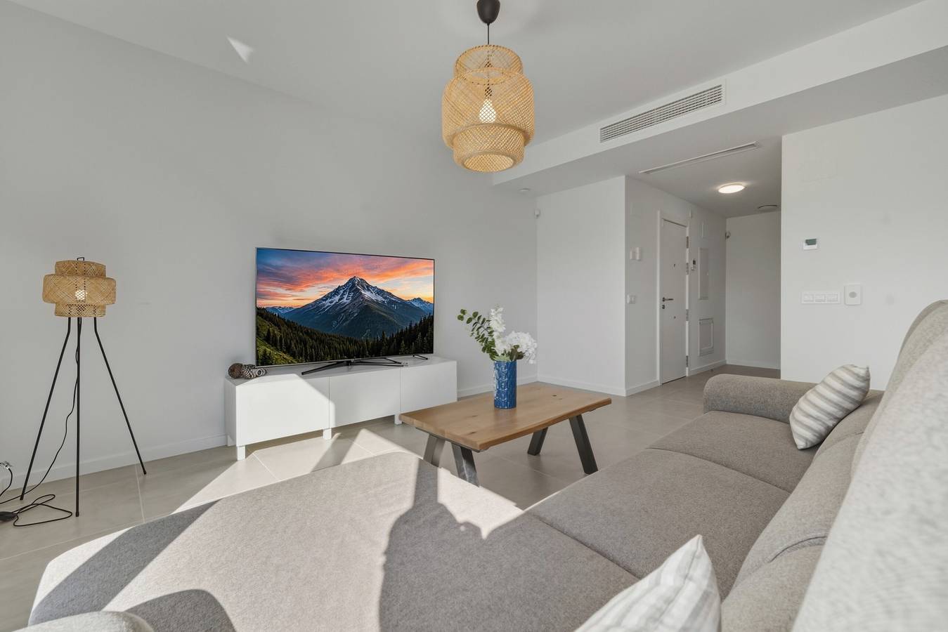3024 Bright apartment with terrace and pool in Triangulo de Costalita, Estepona