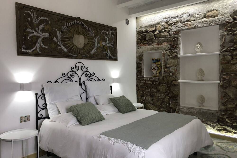 Estupenda casa de vacaciones privada con piscina privada, A/C, Tv y vista panorámica in Ficarra, Provincia de Messina