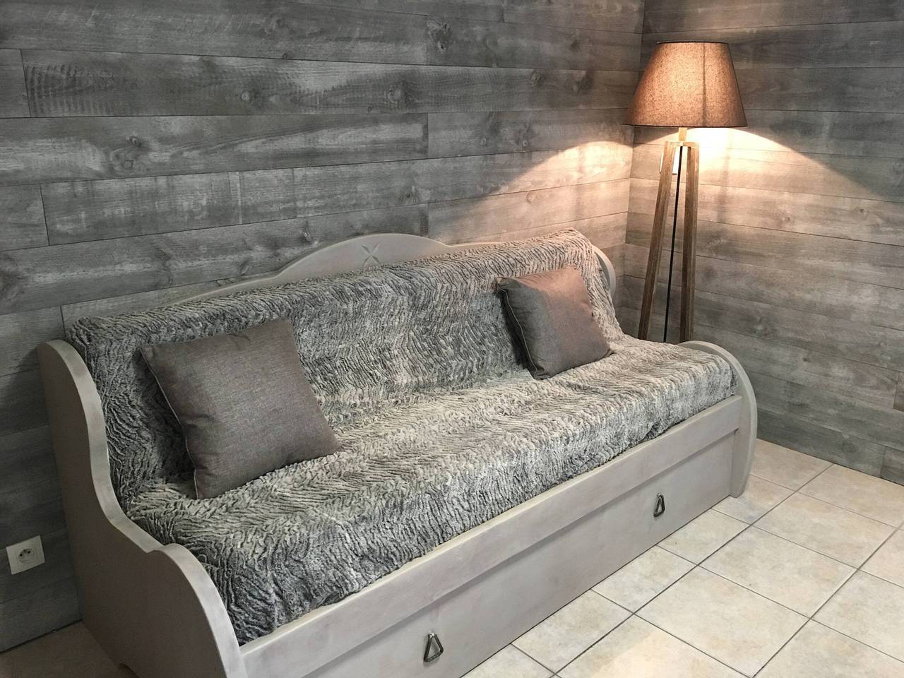 Chalet rénové 7 pers, 2 chambres, parking, animaux admis in La Joue du Loup, Le Dévoluy