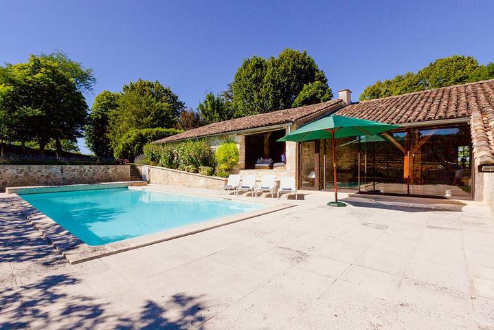 Château pour 12 personnes, avec terrasse ainsi que piscine et jardin dans le Lot-et-Garonne - 2