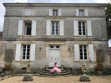 Chambre d’hôte pour 2 personnes, avec piscine ainsi que jardin et vue à Rougnac