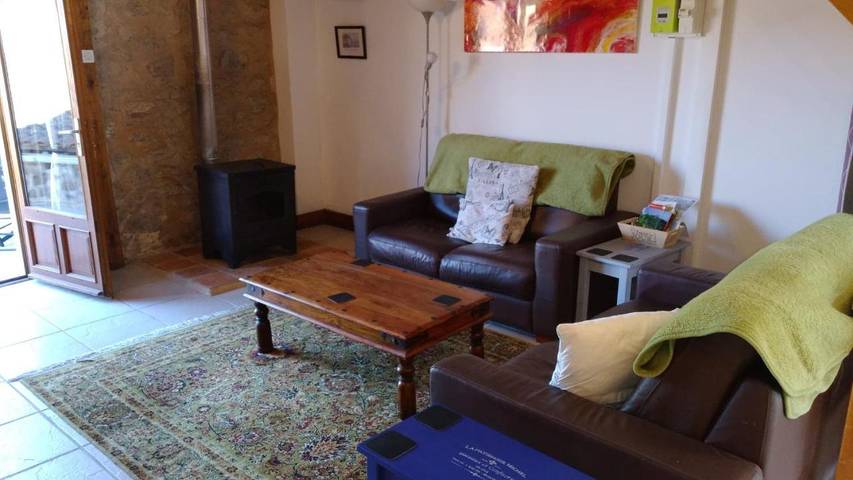 Location de vacances pour 4 personnes, avec piscine ainsi que jardin et vue à Piégut-Pluviers - 4