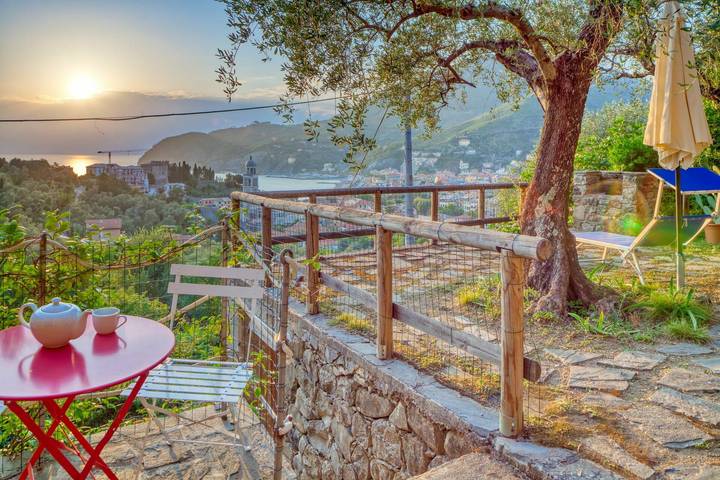Ferienhaus für 7 Personen, mit Terrasse und Garten in Levanto Kommune