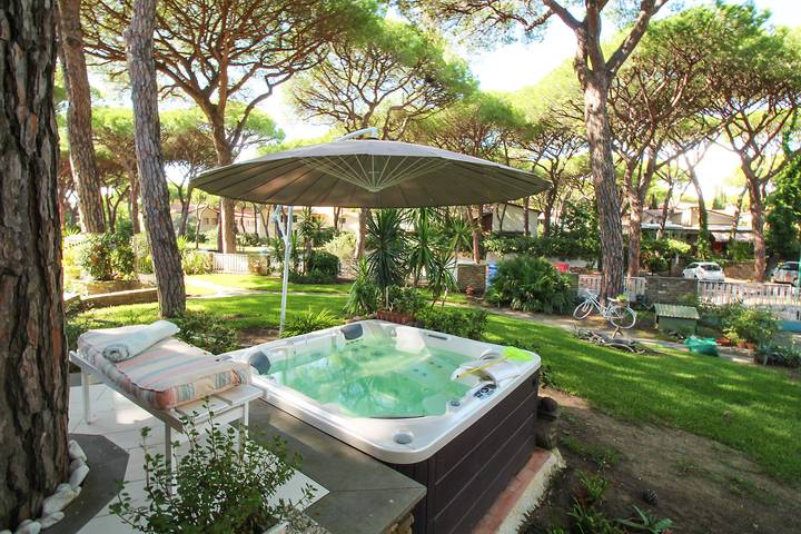 Villa Gio-Dì con grande giardino in Marina di Grosseto, Grosseto