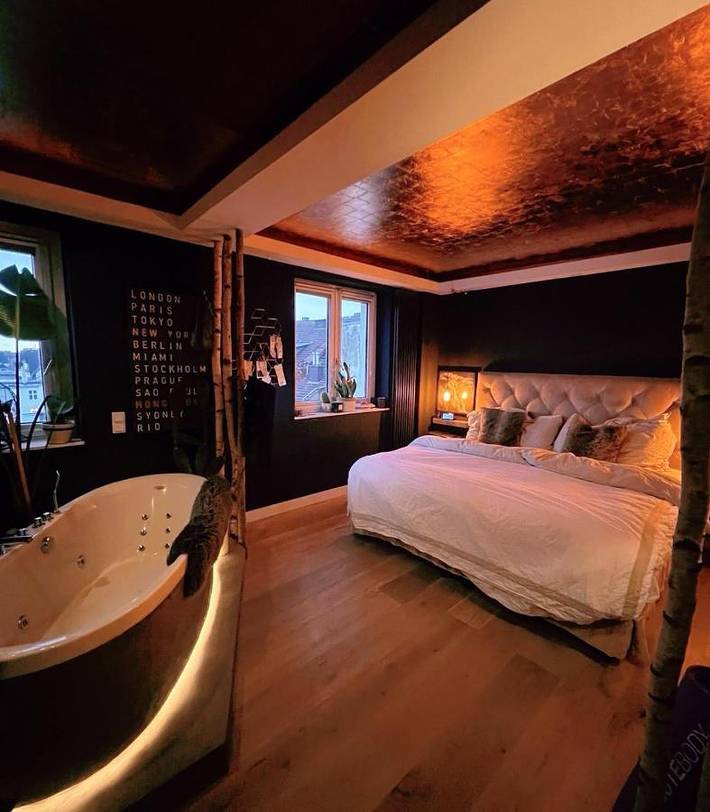 Ferienwohnung für 4 Personen, mit Pool und Ausblick sowie Garten, mit Haustier in Düsseldorf