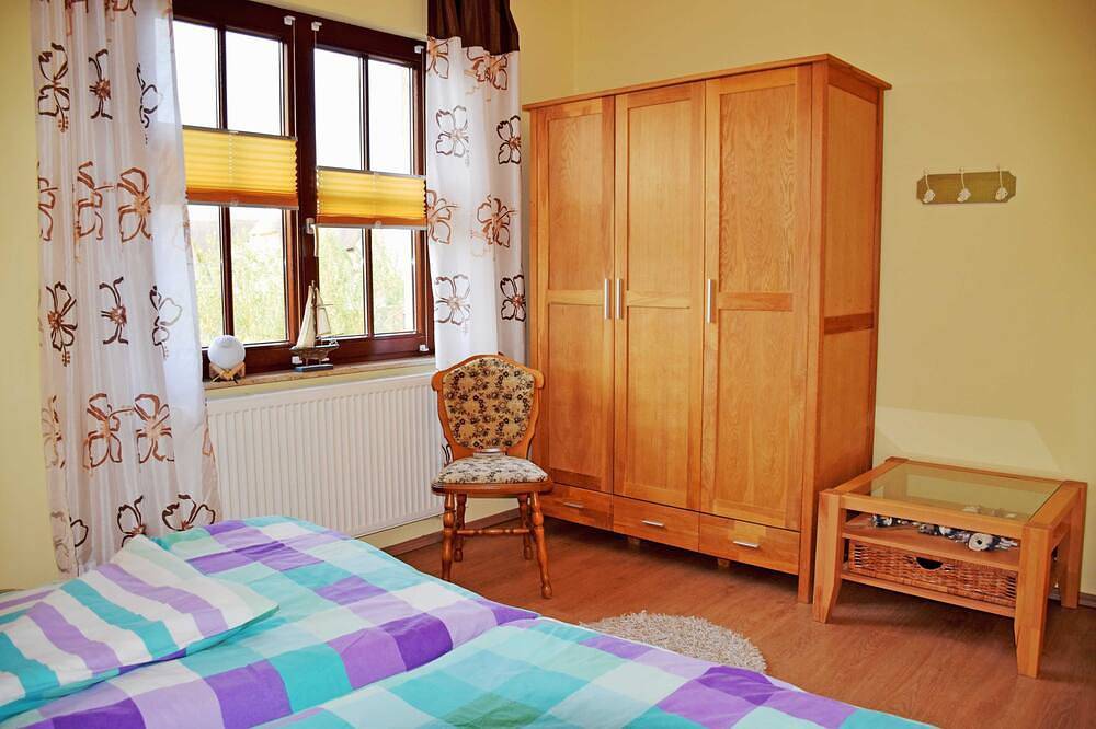 Ferienreethaus mit Kamin und Sauna in Glowe, Rügen