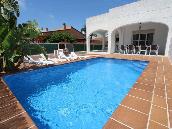 Ferienhaus für 12 Personen, mit Terrasse und Garten in Riumar