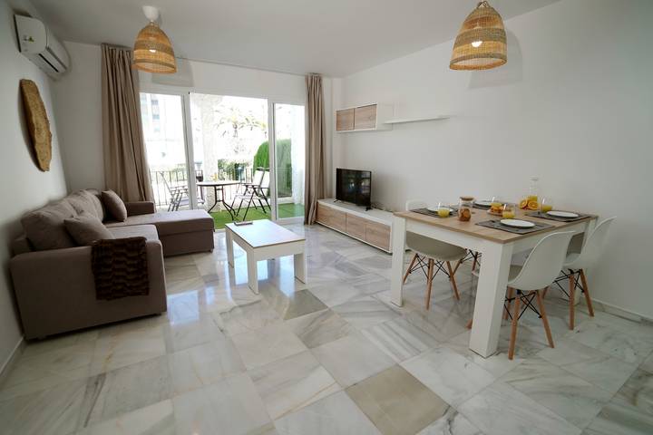 Ferienwohnung für 4 Personen, mit Garten und Pool sowie Terrasse - 1