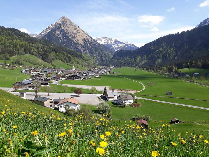 Hostel für 2 Personen, mit Balkon und Garten sowie Ausblick in Schoppernau - 3