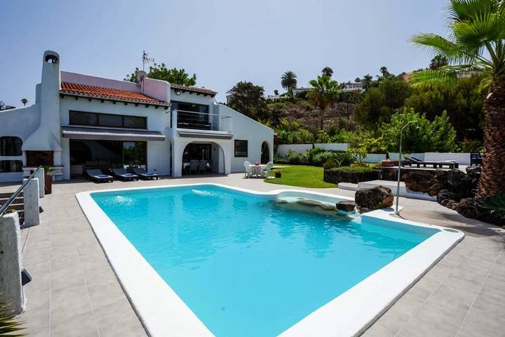 Casa rural para 10 personas, con Balcón y Jacuzzi además de Terraza y Jardín en Santa Úrsula - 2
