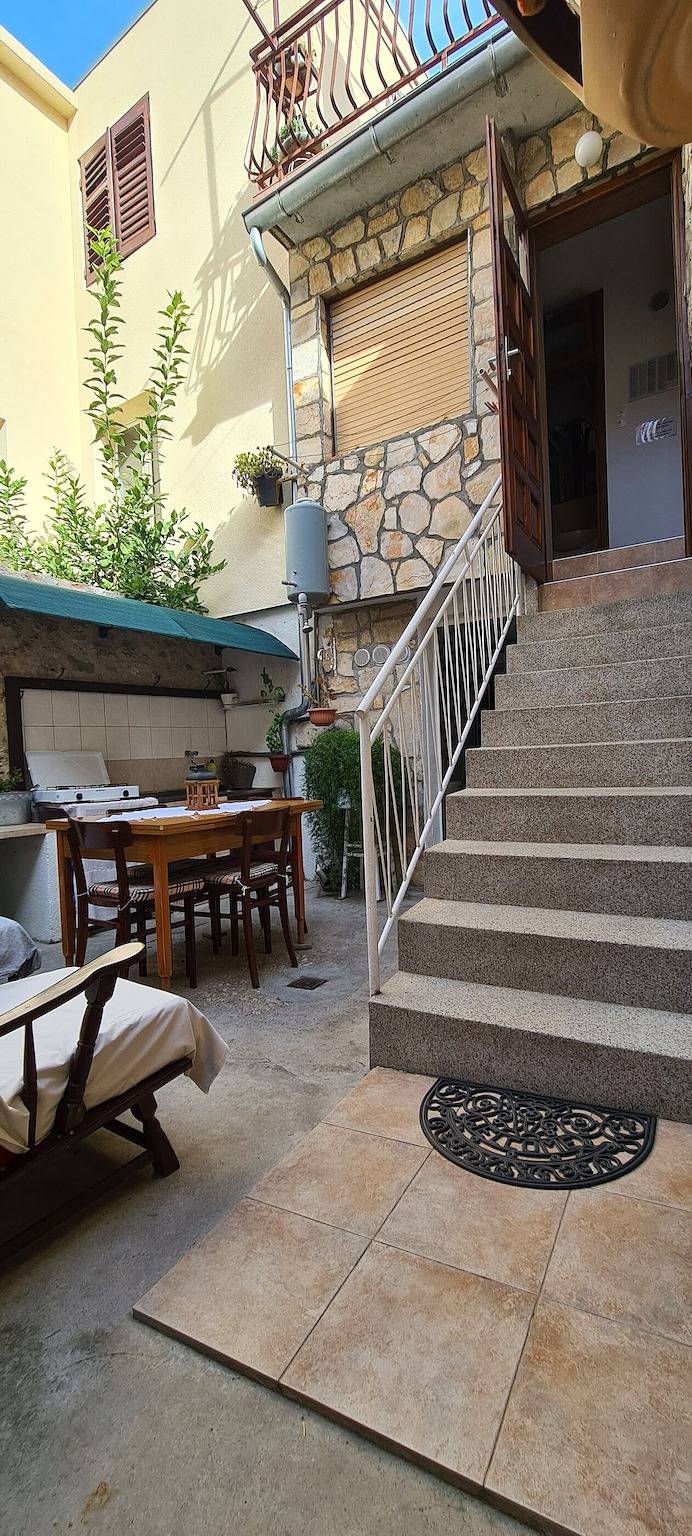 House Old town stone house in Stari Grad, Hvar