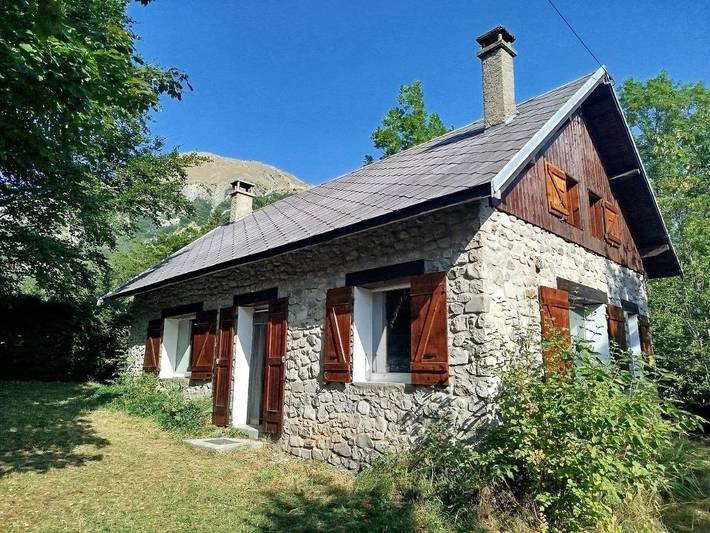 Gîte pour 7 personnes, avec vue et jardin à Le Noyer (Hautes-Alpes)