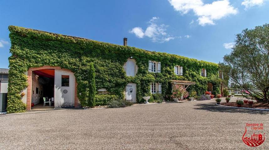 Chambre d’hôte pour 10 personnes, avec vue ainsi que jardin et piscine - 1