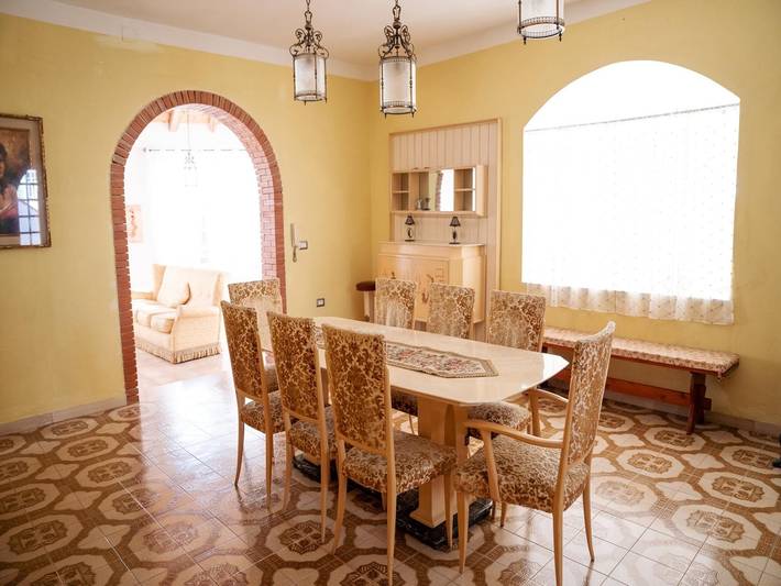 Villa spaziosa con ampia veranda in Solarino, Siracusa e dintorni