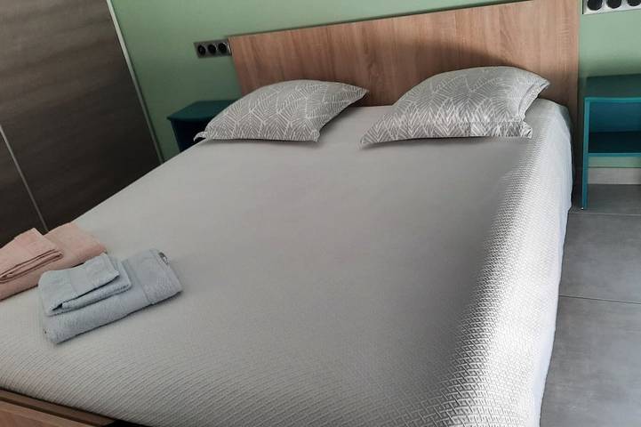 Location de vacances pour 5 personnes, avec jacuzzi et jardin à Chatuzange-le-Goubet - 4