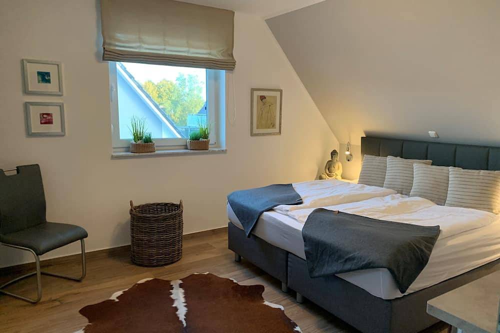 Haus Seeblick Comfort mit Kamin, Außen-Whirlpool, Sauna und eingezäunten Garten in Göhren-Lebbin, Fleesensee