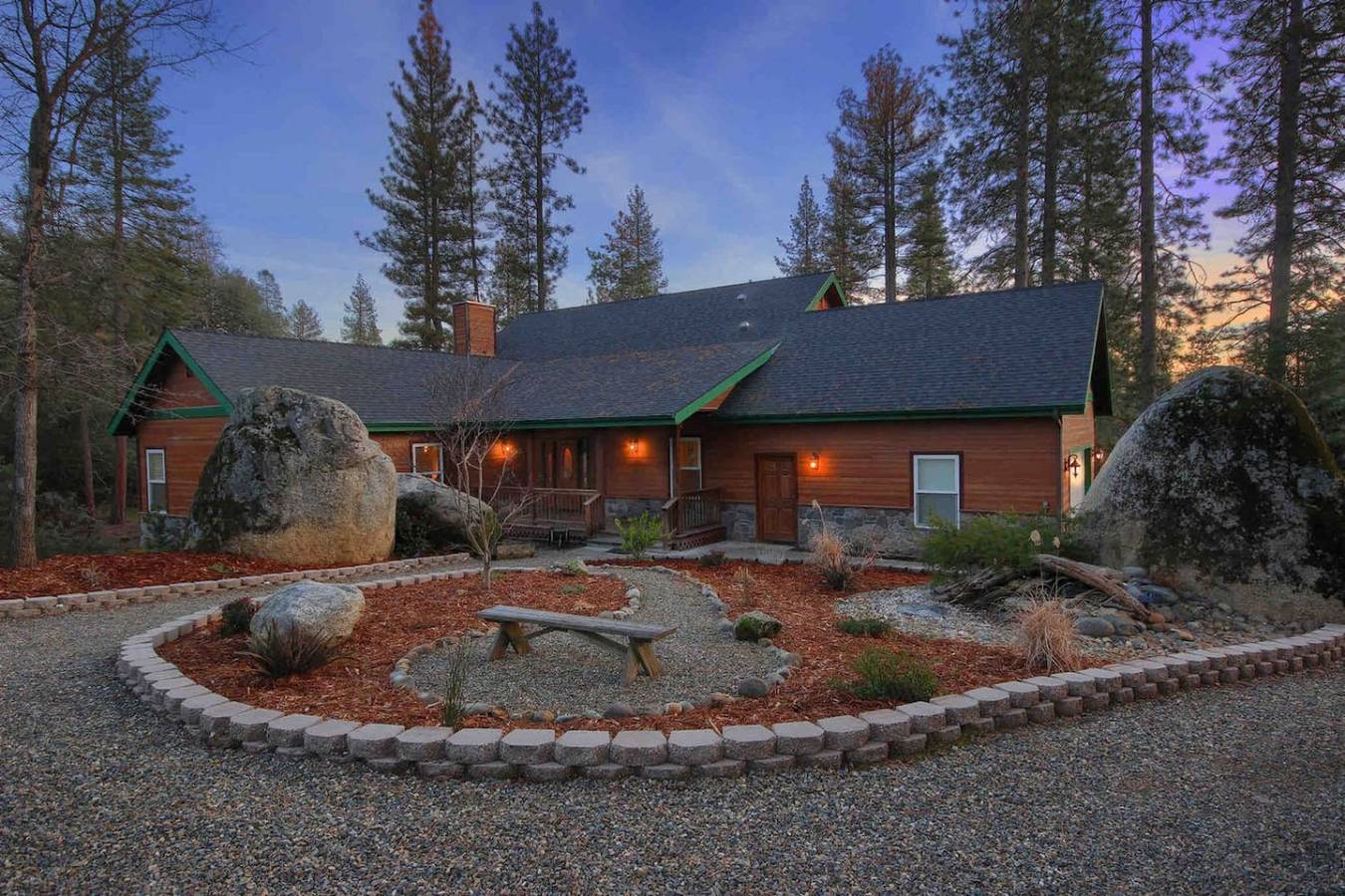 Red Tail Retreat in Mariposa in Mariposa County