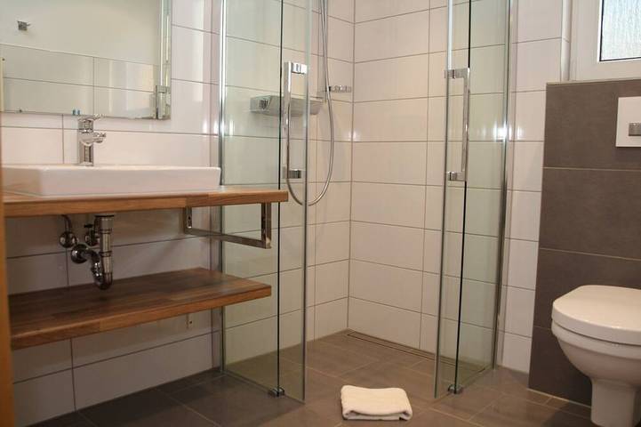 Ferienpark für 6 Personen, mit Garten und Terrasse sowie Pool, mit Haustier in Plau am See - 2