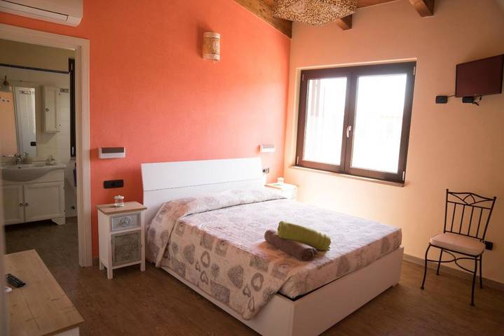 Maison d’hôte pour 3 personnes, avec terrasse et jardin
