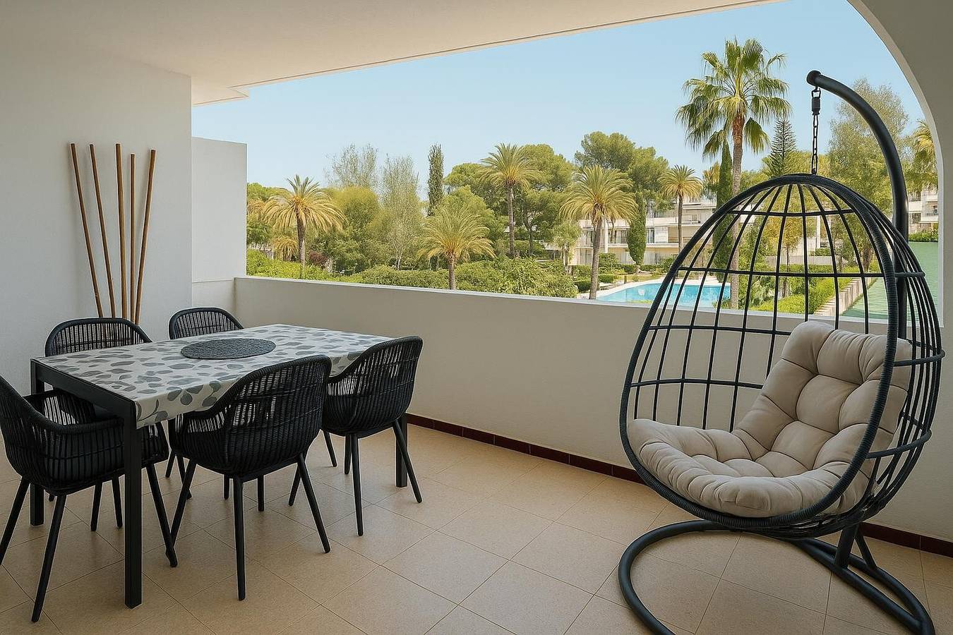 Apartamento inteiro, Apartamento 'Lovely Siesta' com Vista Montanha, Wi-Fi e Ar Condicionado in Alcúdia, Costa de Maiorca