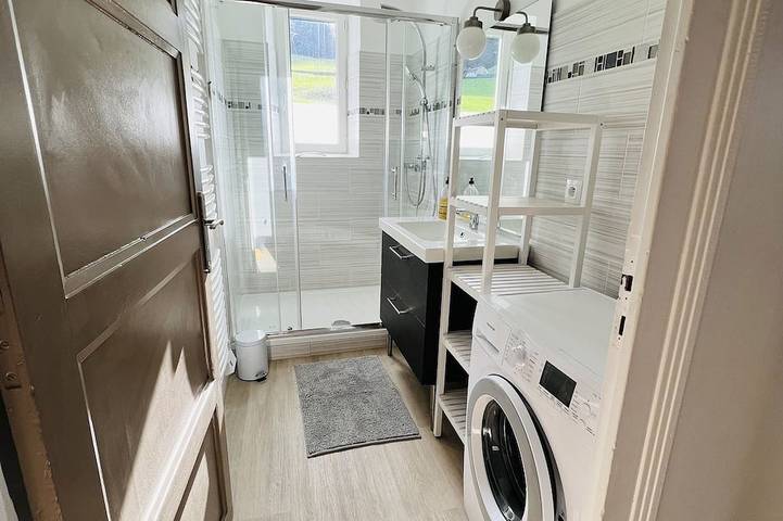 Location de vacances pour 5 personnes, avec terrasse et jardin à Rencurel - 4