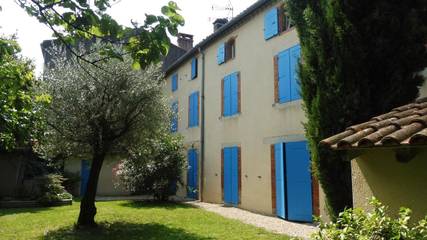 Location de vacances pour 14 personnes, avec jardin à Labruguière