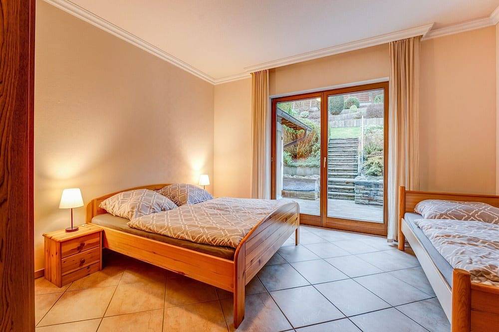 Ganze Wohnung, Großzügige Wohnung in Adenau Nähe Nürburgring in Adenau, Osteifel