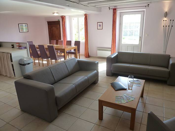 Location de vacances pour 9 personnes, avec jardin et piscine à Saint-Vincent-la-Châtre - 4